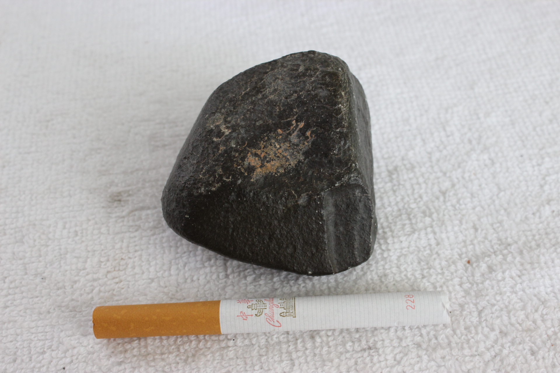 陨石手把石